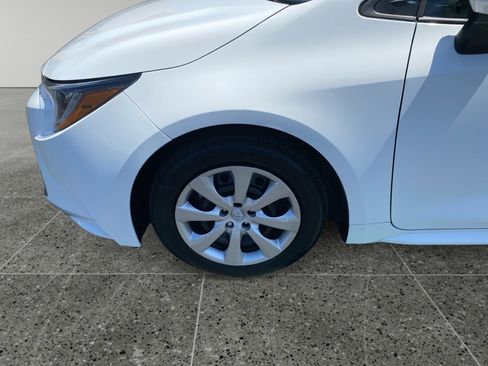 Used 2025 Toyota Corolla LE FWD image 14