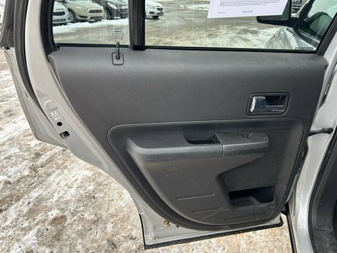 Used 2010 Ford Edge SE image 13