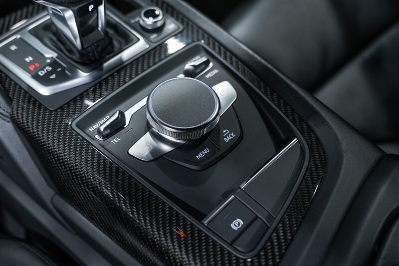 Used 2018 Audi R8 V10 RWD image 48