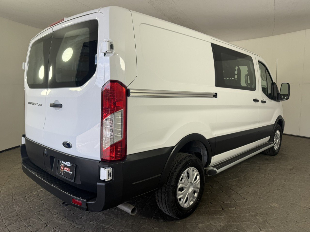 Used 2025 Ford Transit 250 Low Roof w/ Exterior Upgrade Package RWD image 9