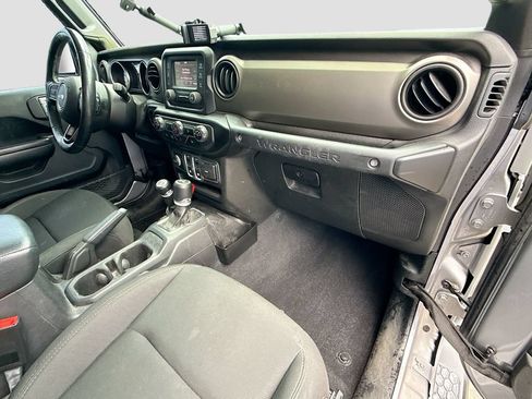 Used 2020 Jeep Wrangler Sport AWD/4WD image 30