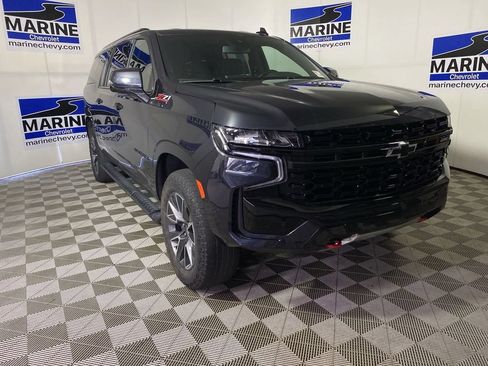 Used 2024 Chevrolet Suburban Z71 w/ Luxury Package AWD/4WD image 1