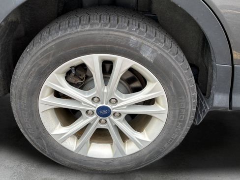 Used 2019 Ford Escape SE FWD image 8