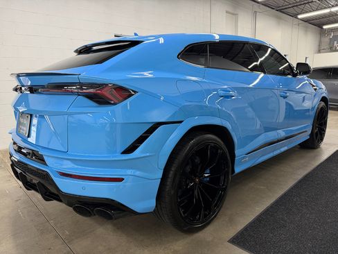 Used 2023 Lamborghini Urus S image 4