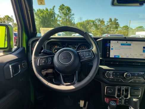 New 2025 Jeep Wrangler Unlimited Rubicon image 7