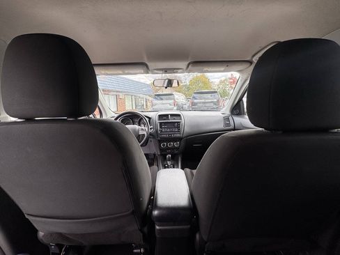 Used 2019 Mitsubishi Outlander Sport SE FWD image 41