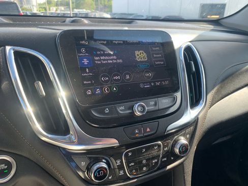 Used 2023 Chevrolet Equinox Premier FWD image 13