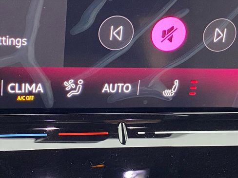 New 2026 Volkswagen Tiguan SE R-Line image 11