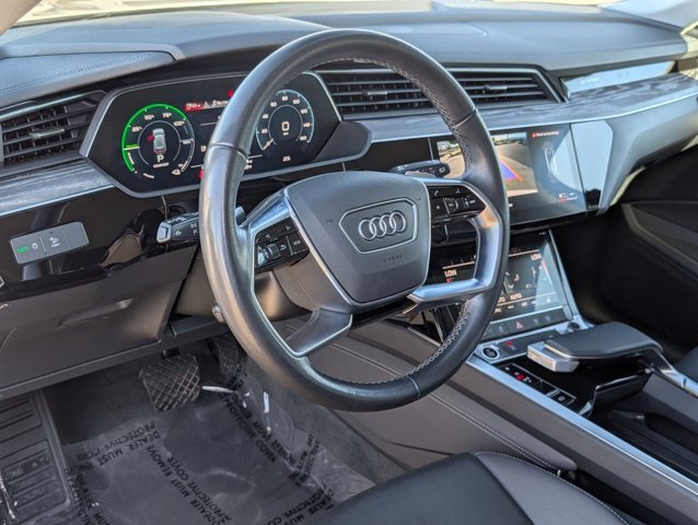 Used 2023 Audi e-tron Premium AWD/4WD image 10