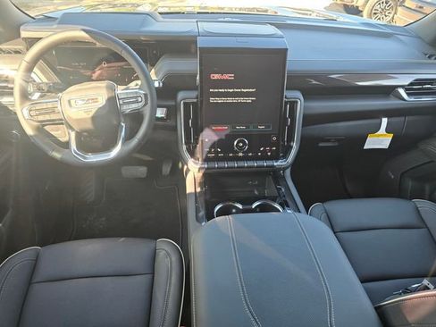 New 2026 GMC Yukon XL Elevation image 12