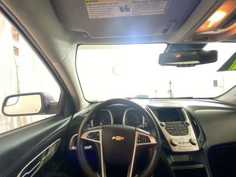 Used 2017 Chevrolet Equinox LT FWD image 37
