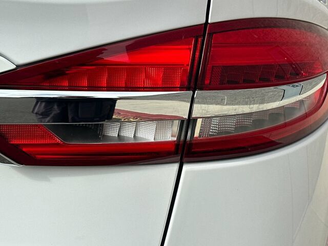 Used 2020 Ford Fusion SE FWD image 32