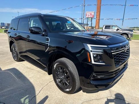Used 2025 Nissan Armada SV AWD/4WD image 6