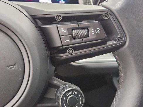 Certified 2025 Porsche Cayenne image 20