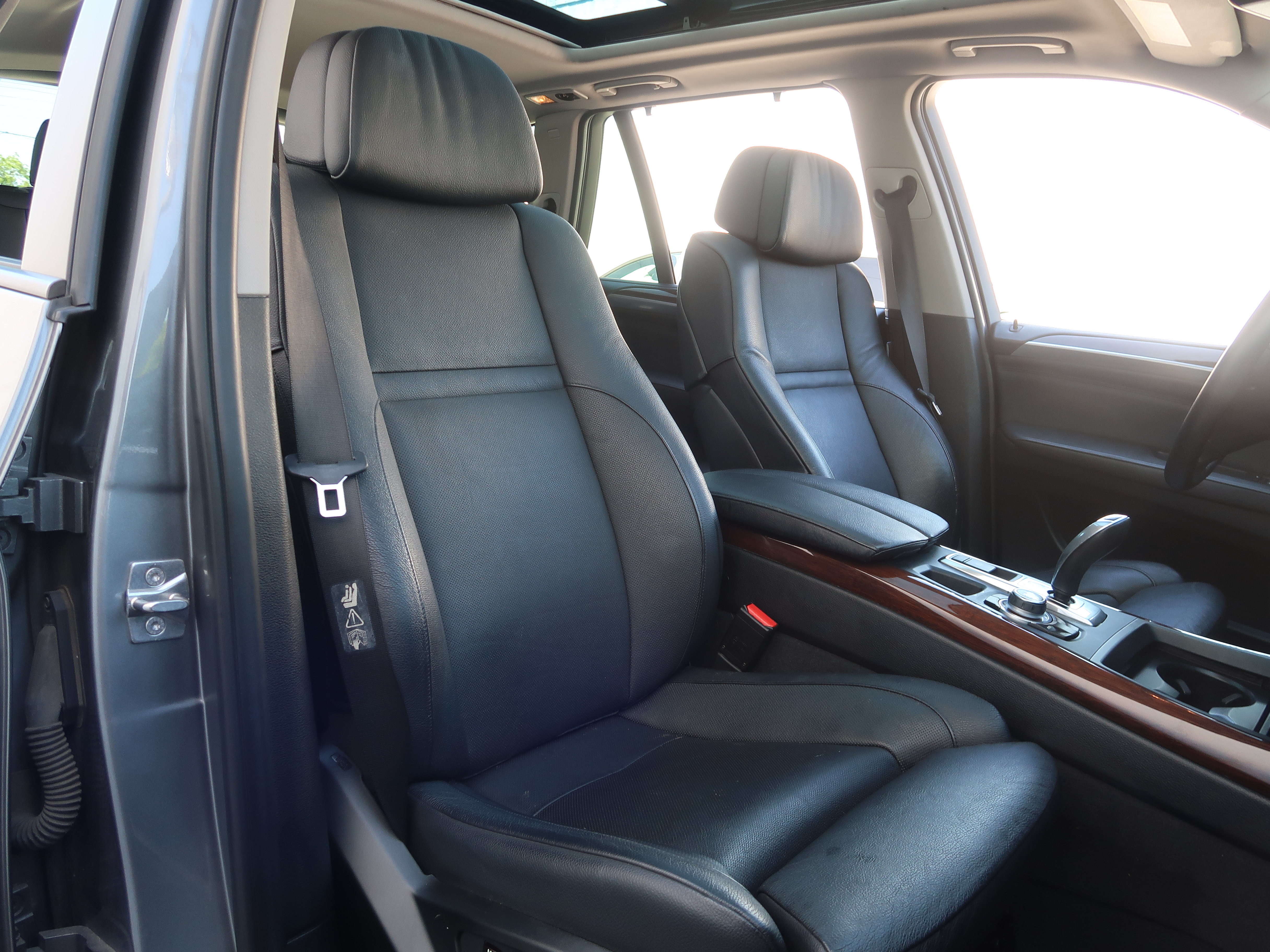 Used 2010 BMW X5 xDrive30i AWD/4WD image 13