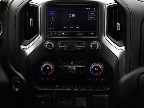 Used 2022 Chevrolet Silverado 2500 LTZ AWD/4WD image 18