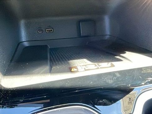 New 2026 Chevrolet Traverse RS w/ LPO, Floor Liner Package image 16