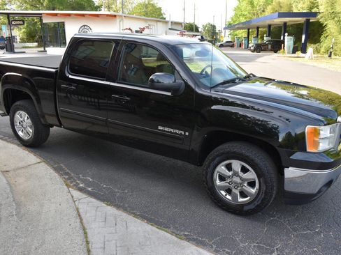 Used 2009 GMC Sierra 1500 SLT w/ Suspension Package, Off-Road image 43