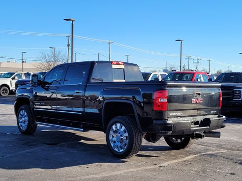 Used 2019 GMC Sierra 2500 Denali w/ Duramax Plus Package image 6