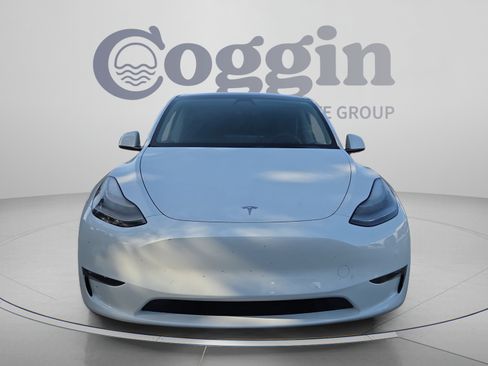 Used 2021 Tesla Model Y Long Range AWD/4WD image 8