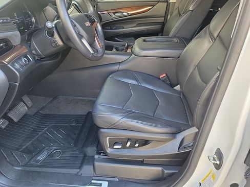 Used 2020 Cadillac Escalade Luxury image 23