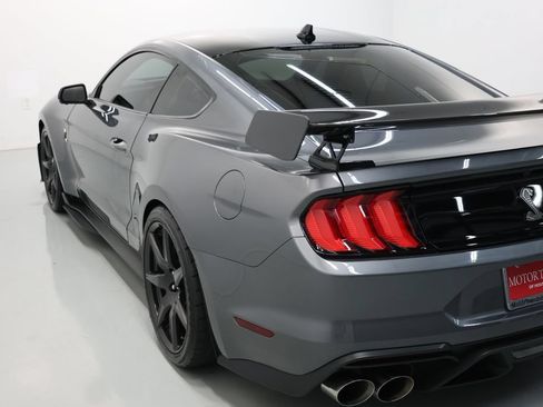 Used 2022 Ford Mustang Shelby GT500 w/ Carbon Fiber Track Pack RWD image 71
