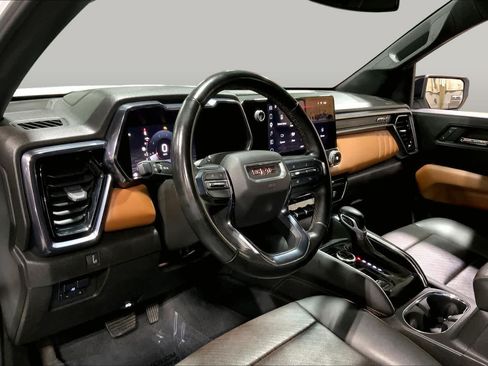 Used 2023 GMC Canyon AT4 w/ AT4 Premium Package AWD/4WD image 18