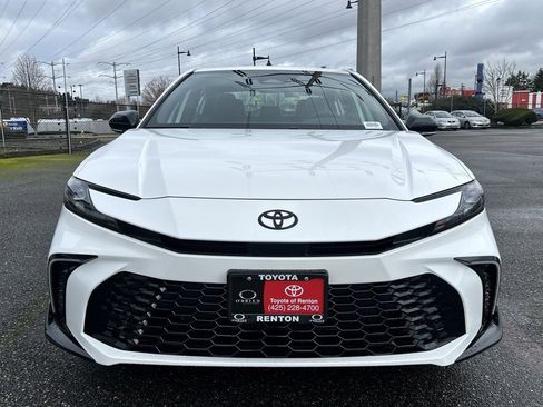 New 2026 Toyota Camry SE Nightshade image 2