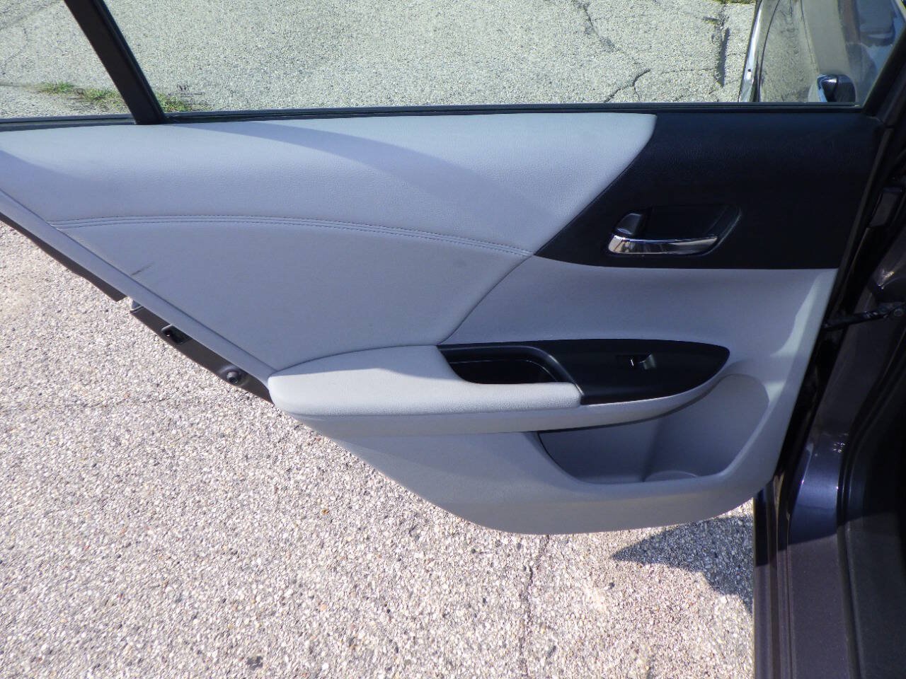Used 2013 Honda Accord Touring image 12