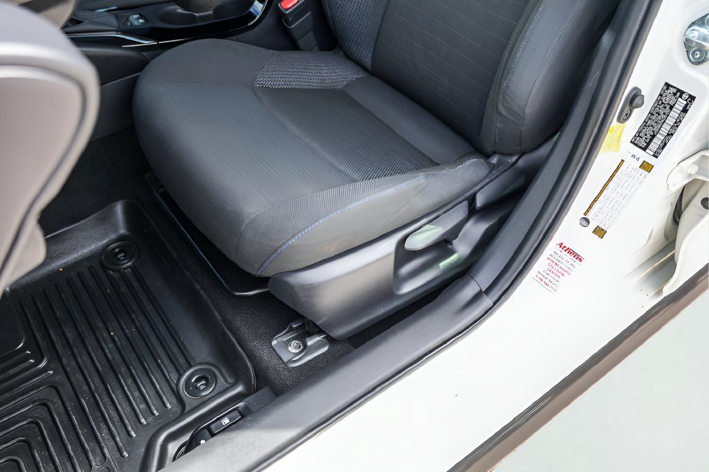 Used 2021 Toyota Corolla SE FWD image 10