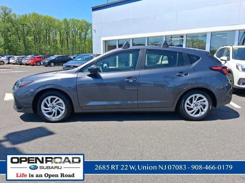 Used 2024 Subaru Impreza 2.0i AWD/4WD image 3