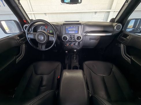 Used 2014 Jeep Wrangler Unlimited Sahara AWD/4WD image 25