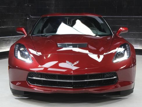 Used 2018 Chevrolet Corvette Stingray Coupe image 7