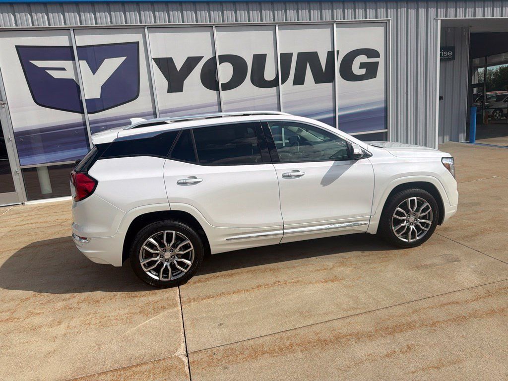 Certified 2023 GMC Terrain Denali w/ Denali Premium Package AWD/4WD image 3