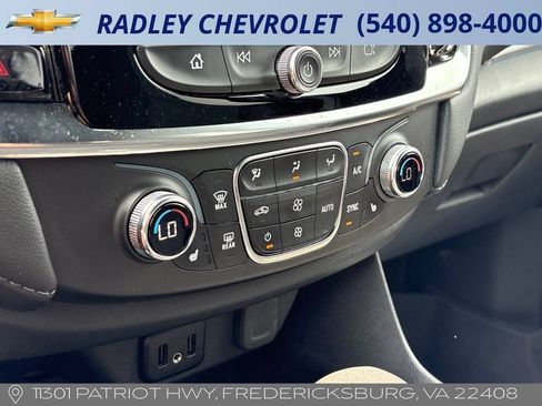 Certified 2023 Chevrolet Traverse LT FWD image 10