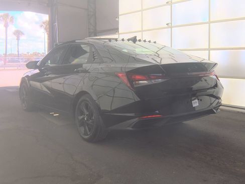 Used 2021 Hyundai Elantra SEL FWD image 6