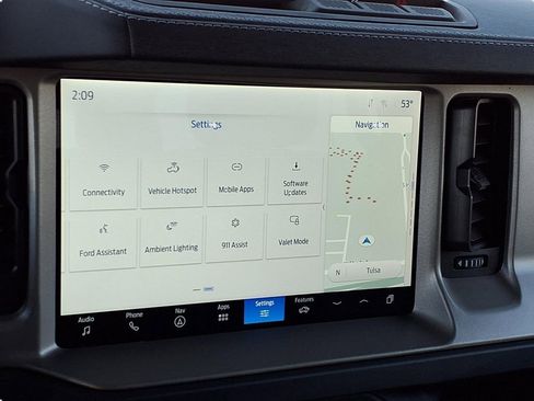 Used 2025 Ford Bronco Outer Banks image 29