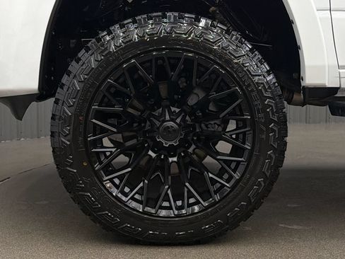 Used 2025 RAM 1500 Big Horn AWD/4WD image 10