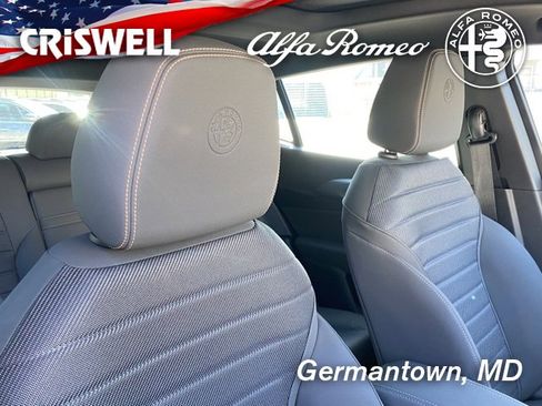Used 2024 Alfa Romeo Tonale Ti image 40