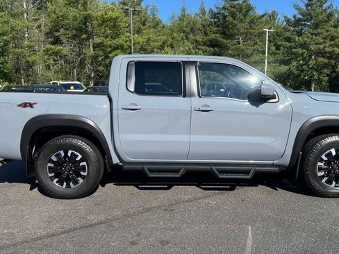 Used 2023 Nissan Frontier PRO-4X w/ Pro Convenience Package AWD/4WD image 9