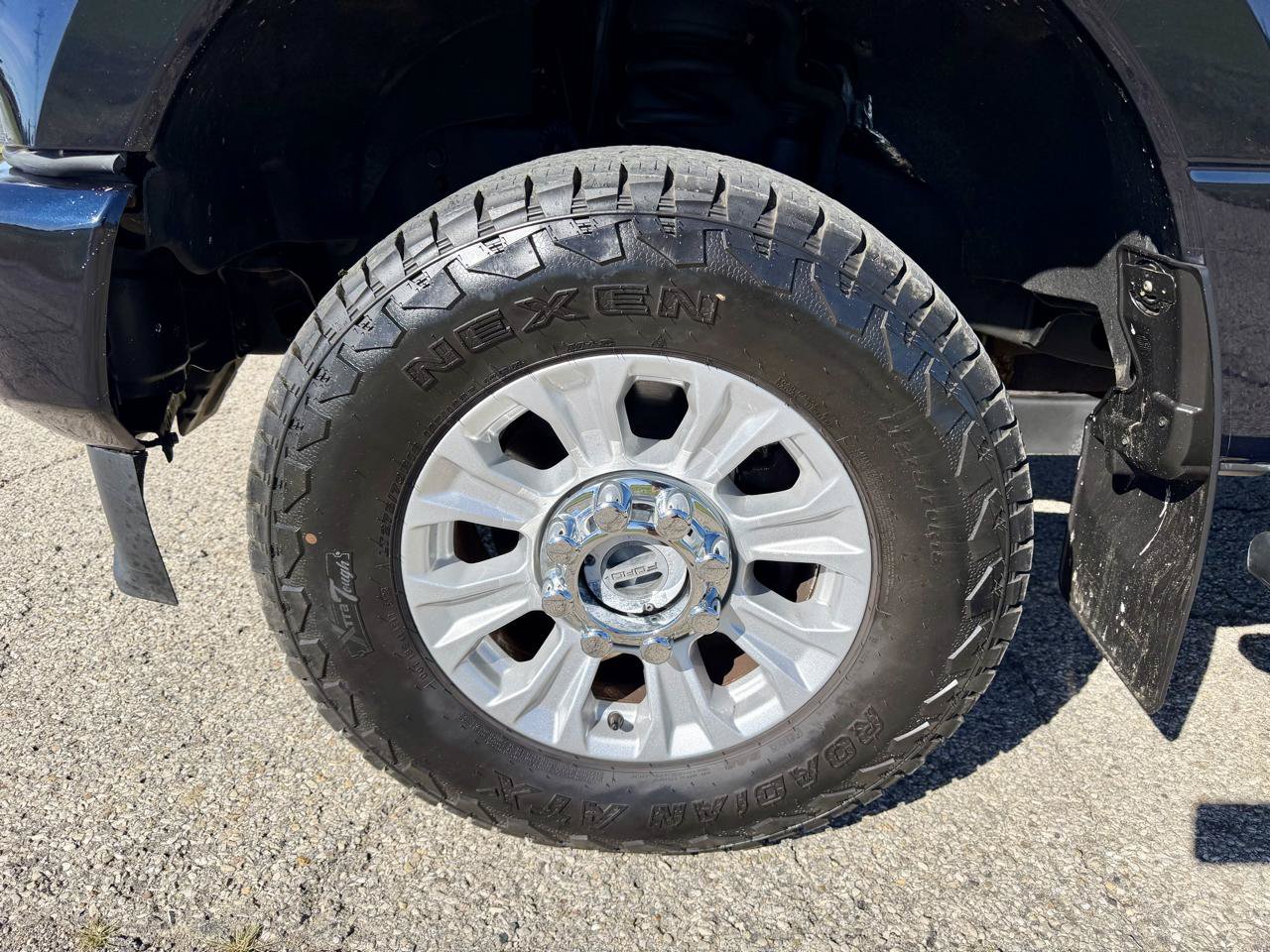 Used 2021 Ford F250 XL w/ STX Appearance Package AWD/4WD image 12