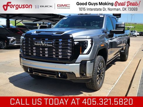 New 2026 GMC Sierra 3500 Denali Ultimate AWD/4WD image 7