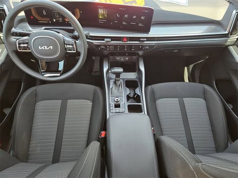 New 2025 Kia Sorento LX image 20