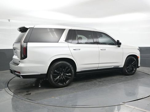 Used 2023 Cadillac Escalade Premium Luxury w/ Performance Package AWD/4WD image 2