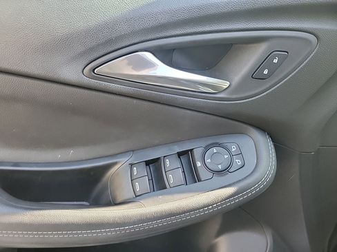 Used 2021 Buick Encore GX Preferred image 19