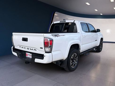 Used 2022 Toyota Tacoma TRD Sport image 5