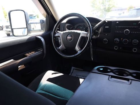 Used 2009 GMC Sierra 2500 SLT AWD/4WD image 19