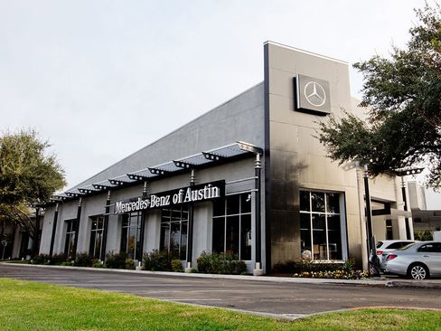 Used 2017 Mercedes-Benz CLA 250 image 2