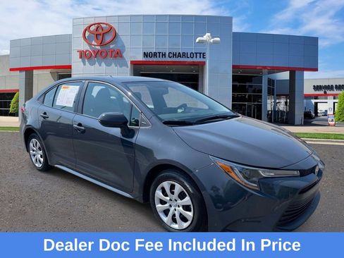 Used 2024 Toyota Corolla LE FWD image 1