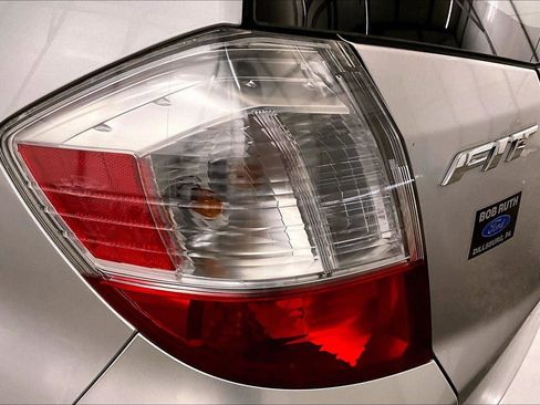 Used 2011 Honda Fit Sport image 30